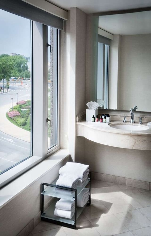 The Logan Philadelphia Curio Collection by Hilton - photo 79
