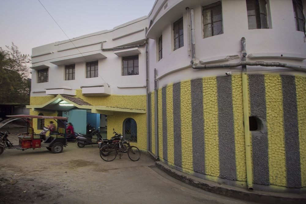 OYO 15721 Simrat Hotel in Siliguri, India