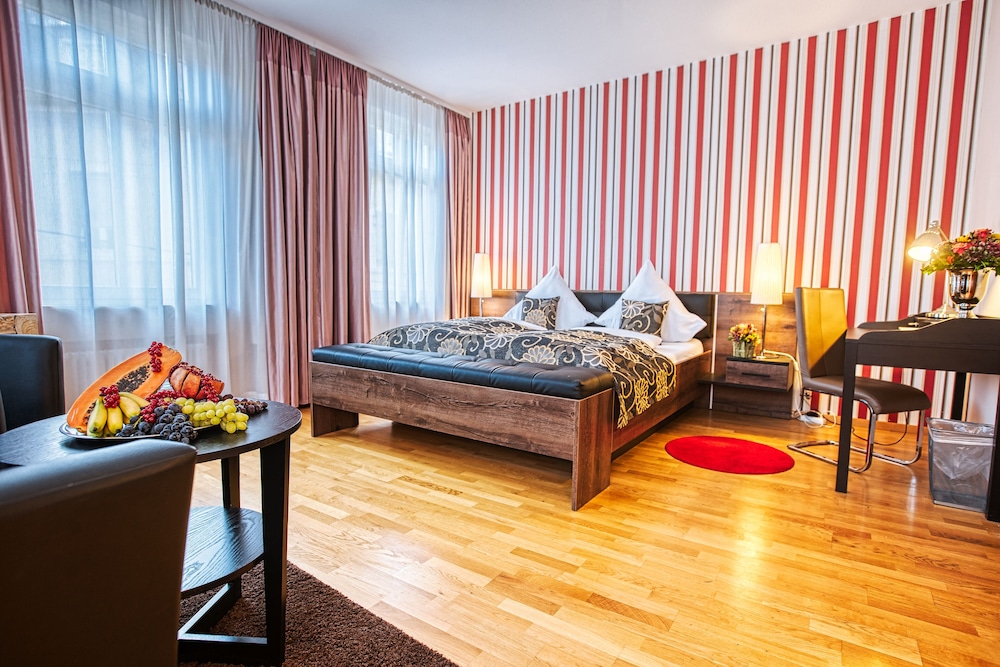 Appartement Dependance Laterne — 4-Star Luxury Hotel in Baden-Baden, Germany