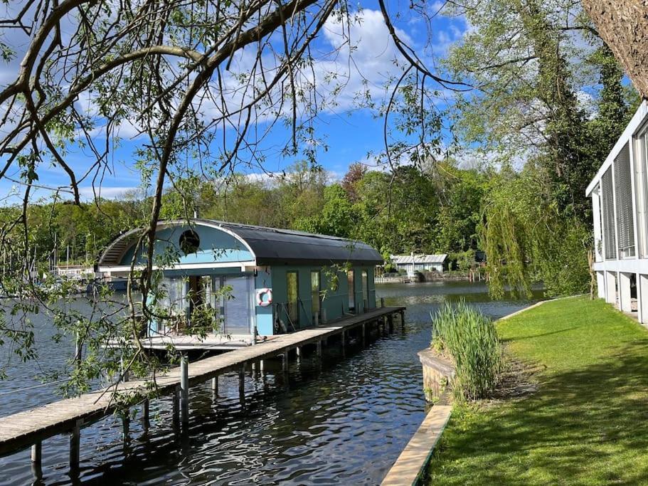 Hausboot vom Feinsten - carbon neutral hotel in Berlin