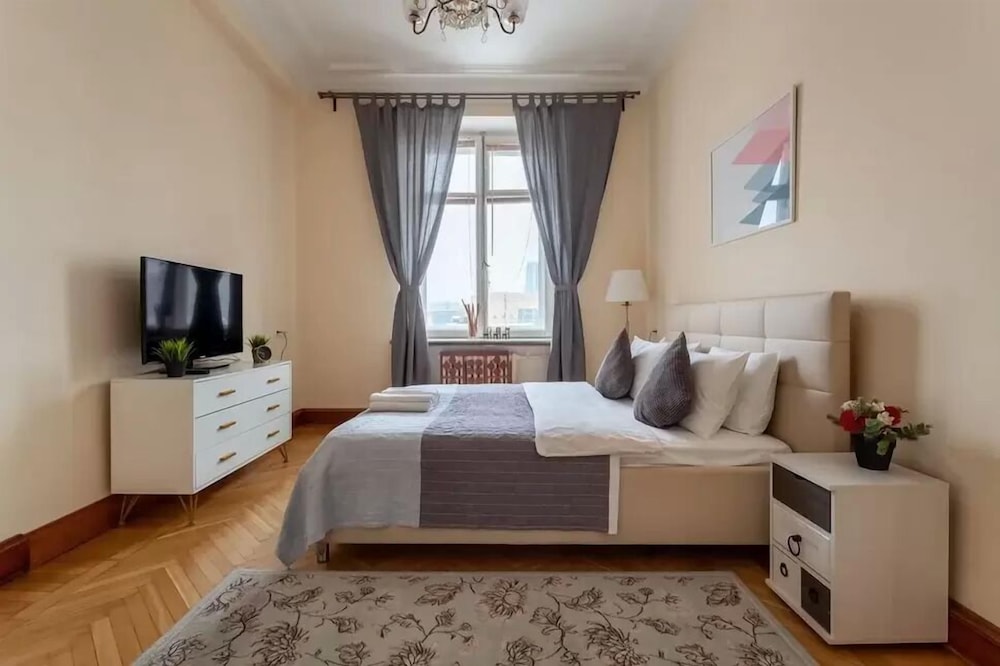 IZBA Kudrinskaya Tower — 4-Star Luxury Hotel in Moscow, Russia