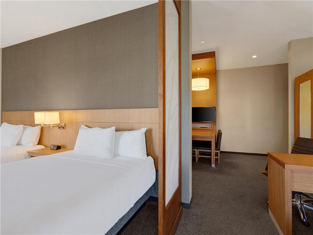Hyatt Place Milwaukee Downtown - photo 69