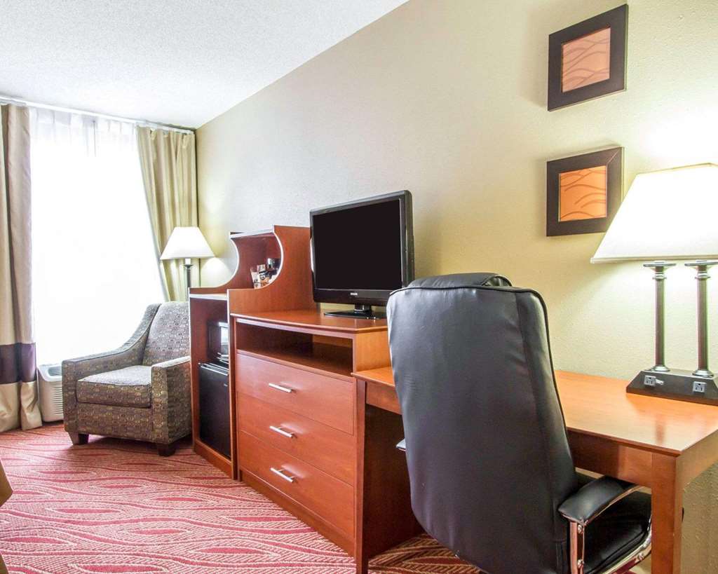 Comfort Inn Poplar Bluff North - photo 6