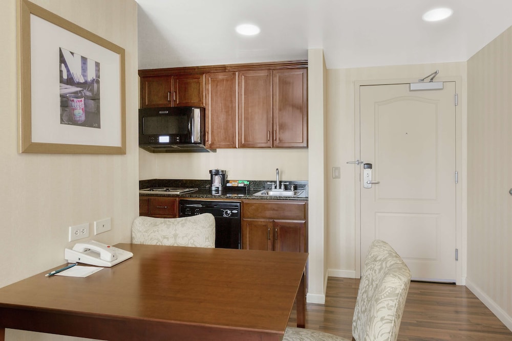Homewood Suites By Hilton Sacramento Airport Natomas - photo 9