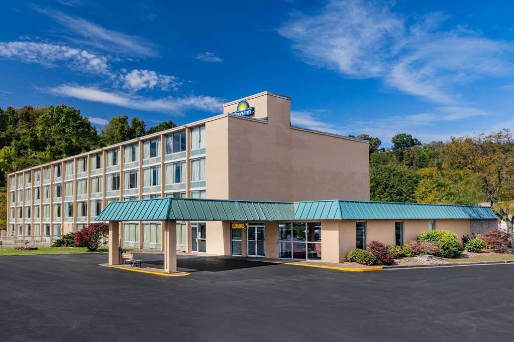 Days Inn by Wyndham Cambridge - featured photo