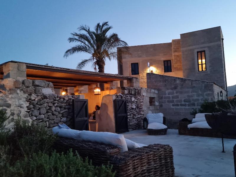 Il Baglio Sull'acqua — hotel in Favignana