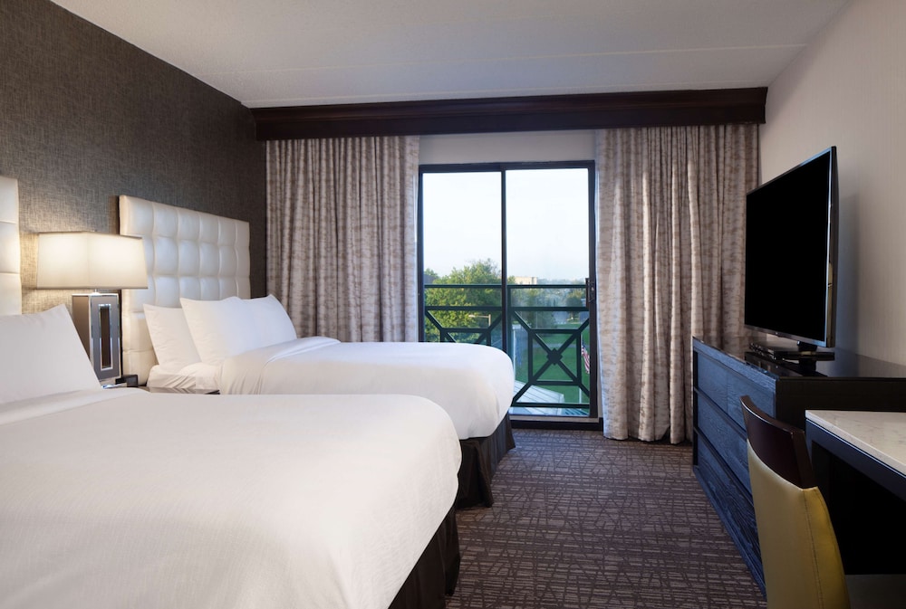 Embassy Suites by Hilton Philadelphia Airport - photo 19