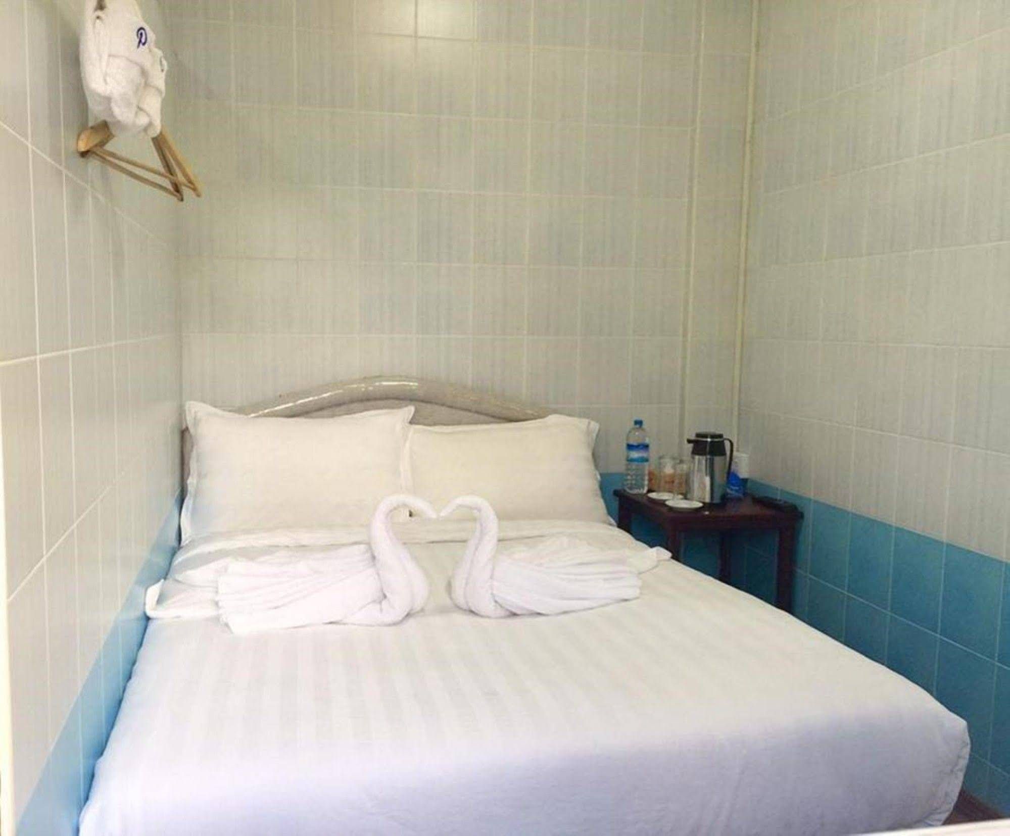 Pandora Motel — Yangon — photo 3