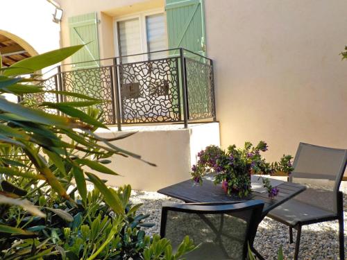 Les Lauriers in Sausset-Les-Pins, France