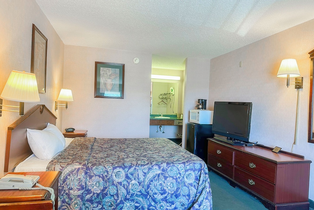 Oyo Hotel East Macon I 75 - photo 10