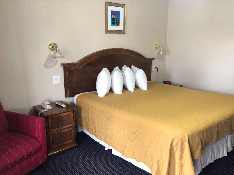 Knights Inn Harrisonville - photo 24