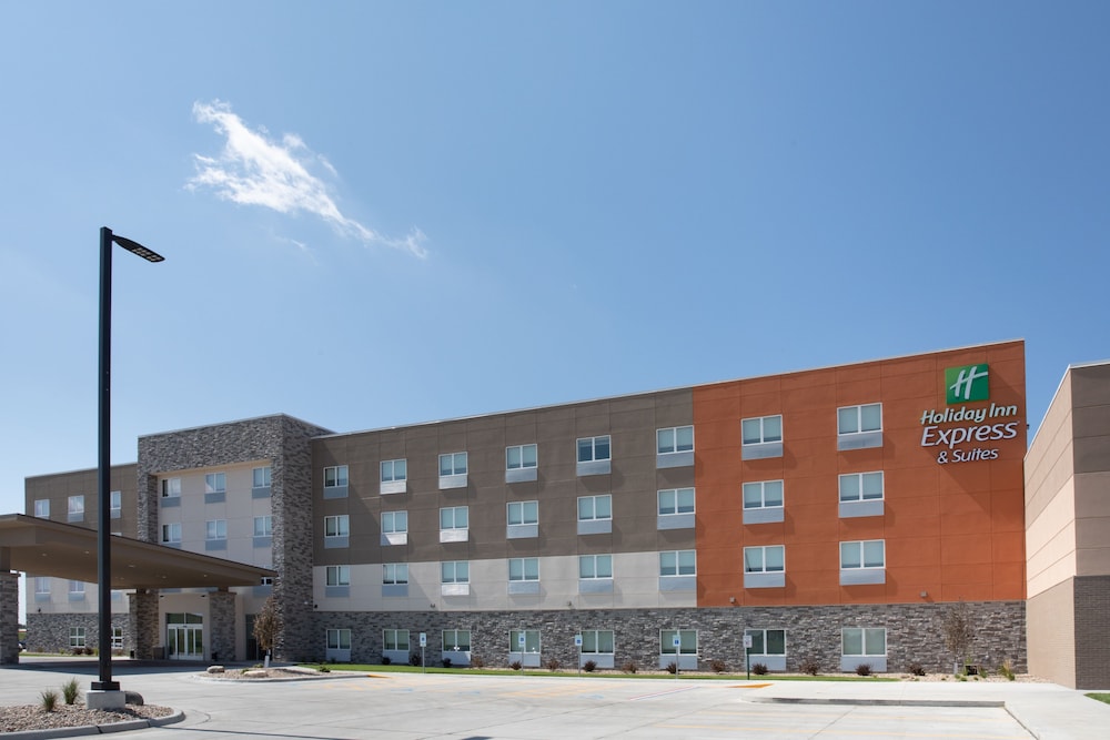 Holiday Inn Express & Suites Sioux City North Event Center by IHG - featured photo