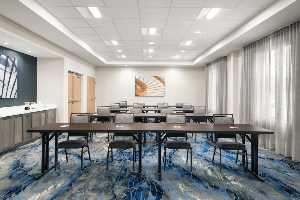 Fairfield by Marriott Inn & Suites Whitsett Greensboro East - photo 29