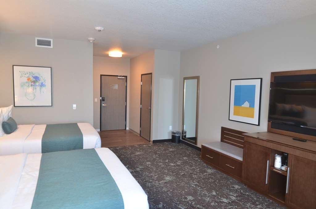 Best Western Premier Ankeny Hotel - photo 17