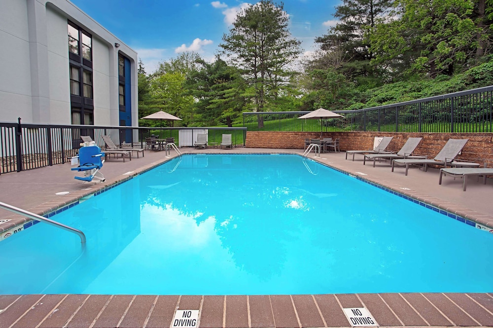 Hampton Inn State College - photo 19
