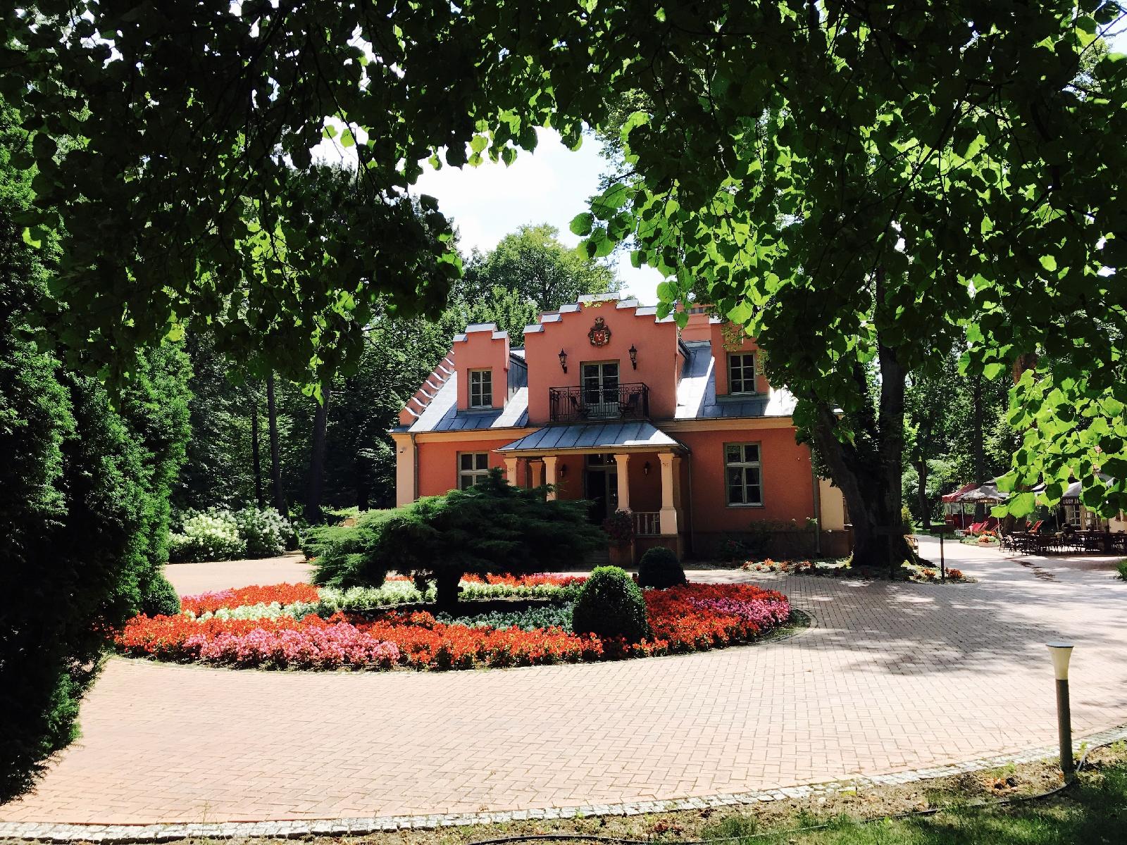 Willa Różana Ormonde Resorts - carbon neutral hotel in Naleczow