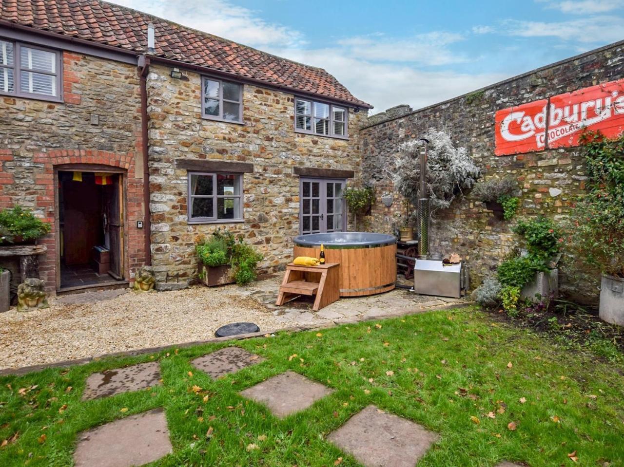2 Bed in Coleford 89168 — hotel in Radstock
