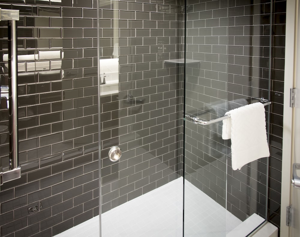 DoubleTree by Hilton Hotel & Suites Houston by the Galleria - photo 33