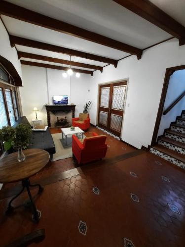 Casa amplia para 5 personas y cochera a pasos del centro — 4-Star Luxury Hotel in La Plata, Argentina
