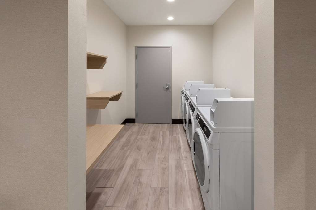Hawthorn Extended Stay by Wyndham Kingwood Houston - photo 31
