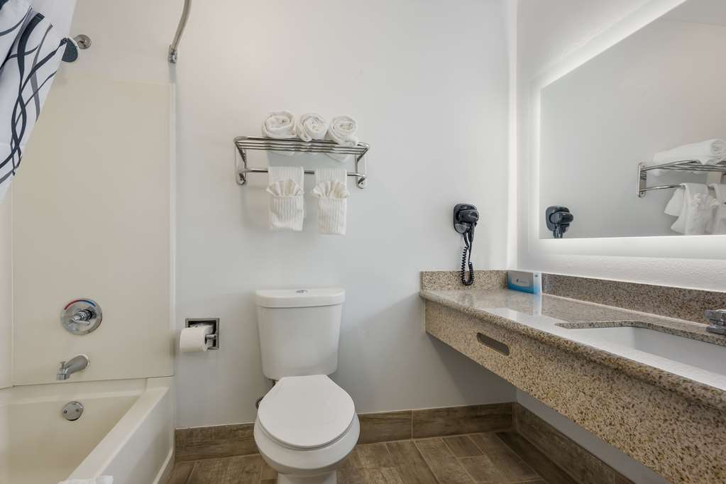 SureStay Hotel by Best Western Tuscaloosa Southeast - photo 18