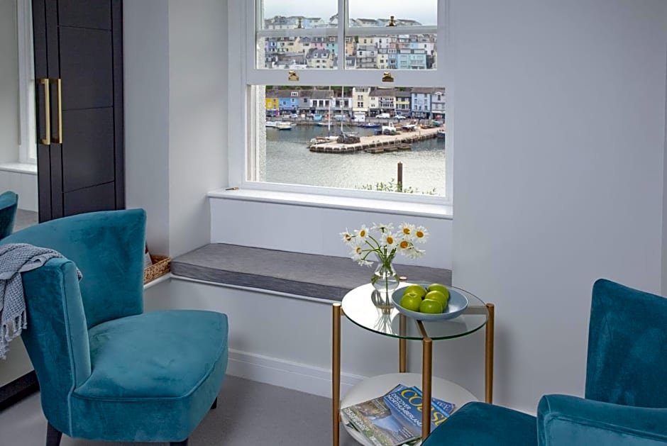 Golden Vanity Suite Sea View Free Wi Fi — 5-Star Luxury Hotel in Brixham, United Kingdom