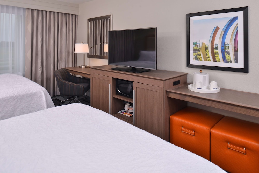Hampton Inn & Suites Ames - photo 22