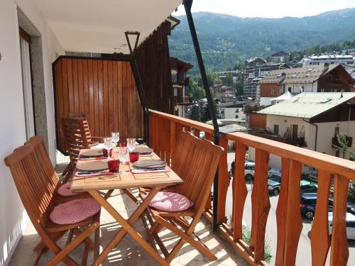 Apartment Ginevra by Interhome — 4-Star Luxury Hotel in Sauze D'oulx, Italy