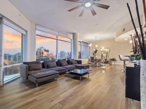 4Bedroom 2bath 2100sq ft Thorton Park Master Suite — 4-Star Luxury Hotel in Orlando, United States