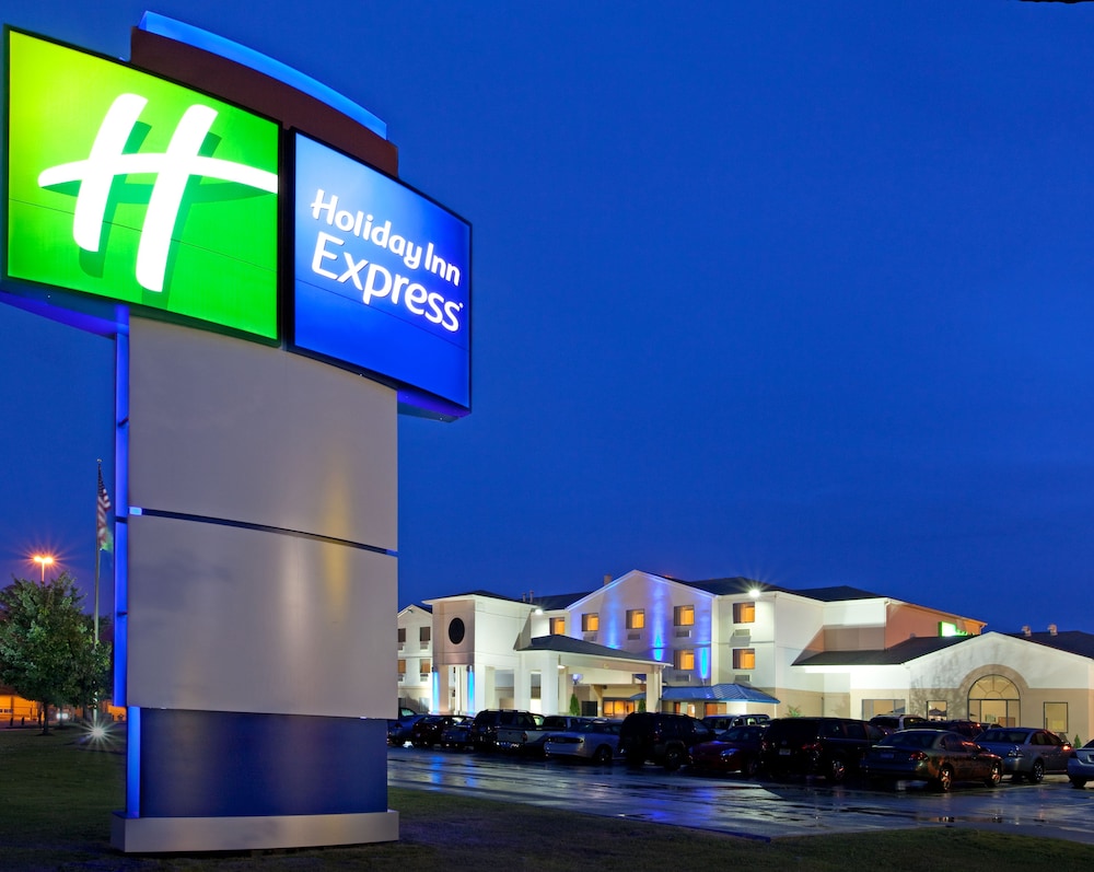 Holiday Inn Express Pittsburgh North by IHG - photo 54