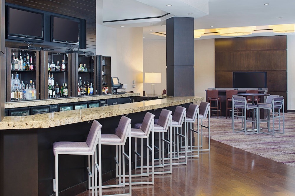 Pleasanton Marriott - photo 2