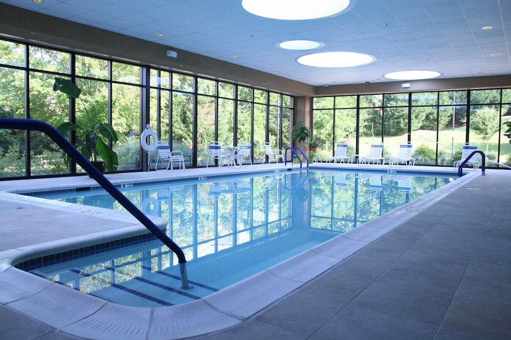 Hampton Inn Warrenton - photo 32