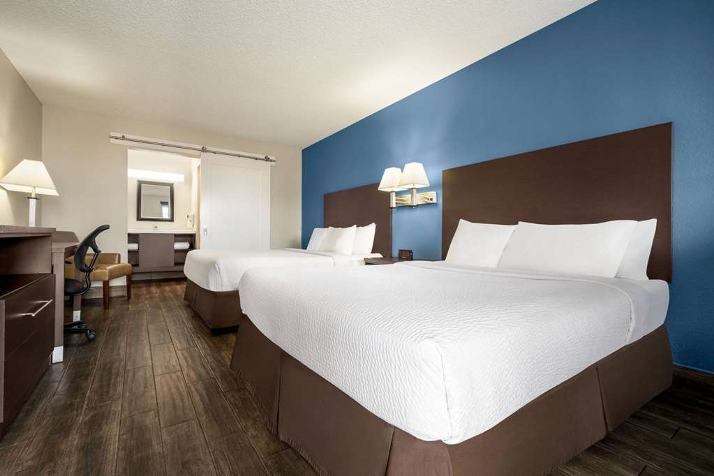 Baymont by Wyndham Kingman - photo 14
