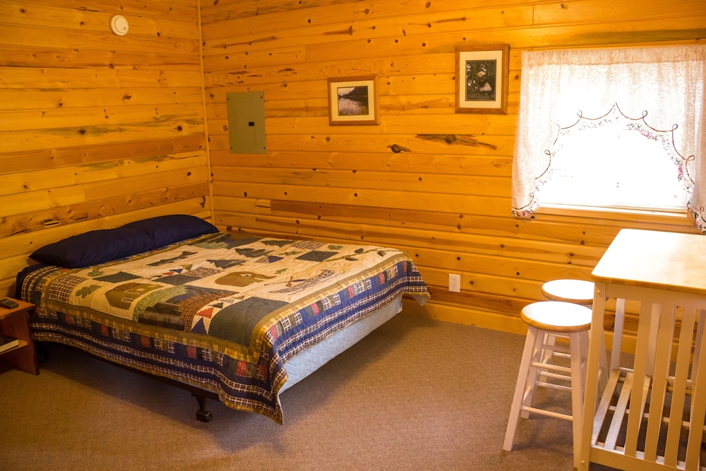 Midnight Sun Log Cabins - photo 32