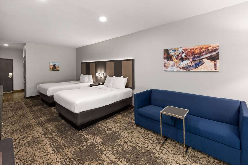 La Quinta Inn & Suites by Wyndham McAlester - photo 26