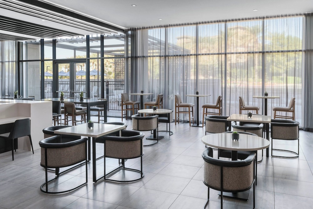Ac Hotel By Marriott Scottsdale North - photo 17