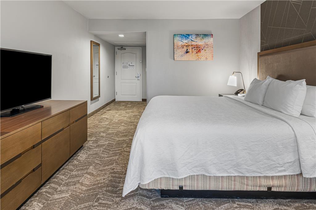Best Western Valencia Six Flags Inn & Suites - photo 14
