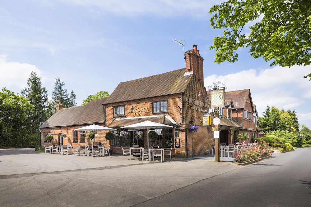 The Chequers Inn — Beaconsfield — photo 2