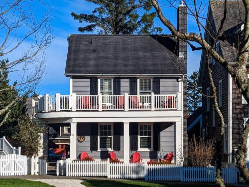 Sip and Sea by Seabrook Hospitality in Huntington Beach, United States