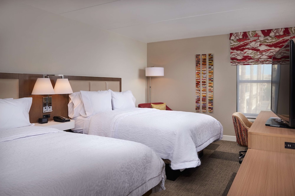 Hampton Inn & Suites Phoenix Scottsdale on Shea Boulevard - photo 15