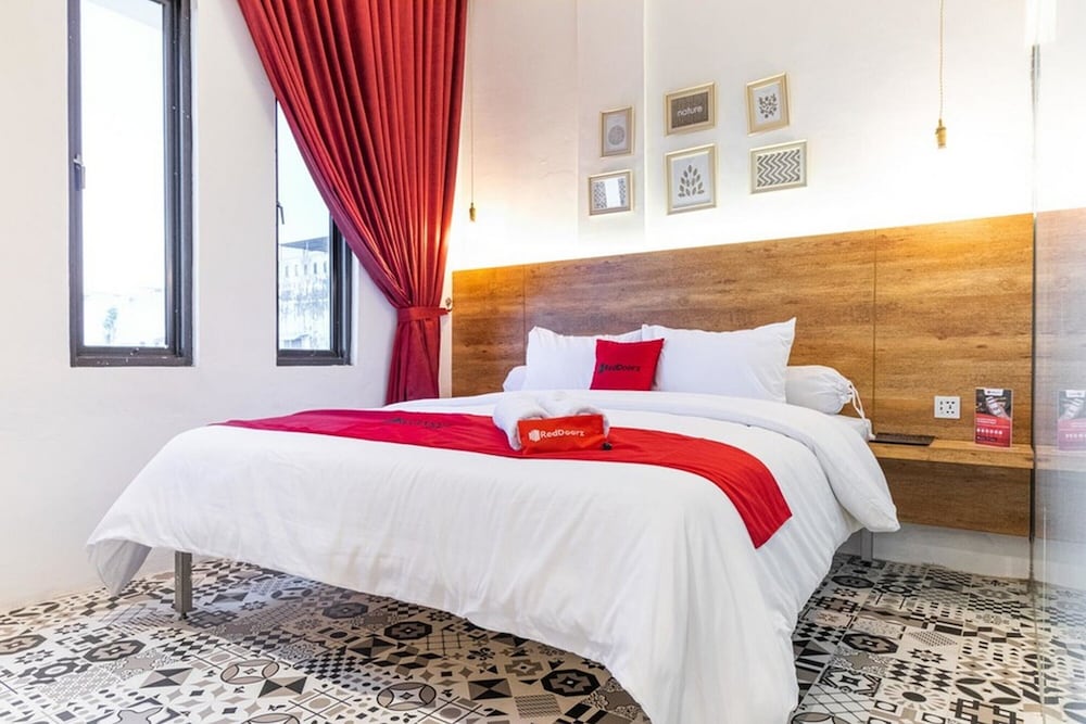 RedDoorz Plus At Mitrotel Medan — hotel in Sunggal