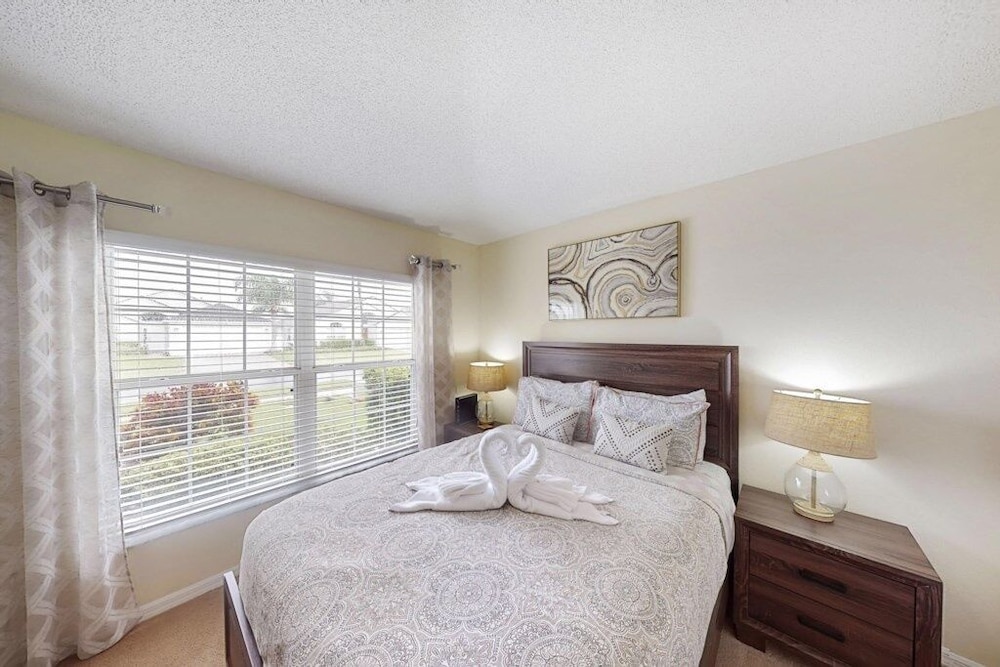 William's Lake Berkley Resort Vacation Home 5 Bedroom Home by Redawning - photo 5