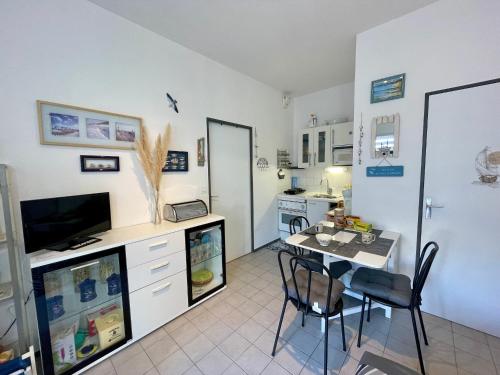 Maison Bretignolles sur Mer 2 pièces 4 personnes FR 1 231 100 — 4-Star Luxury Hotel in Bretignolles-Sur-Mer, France