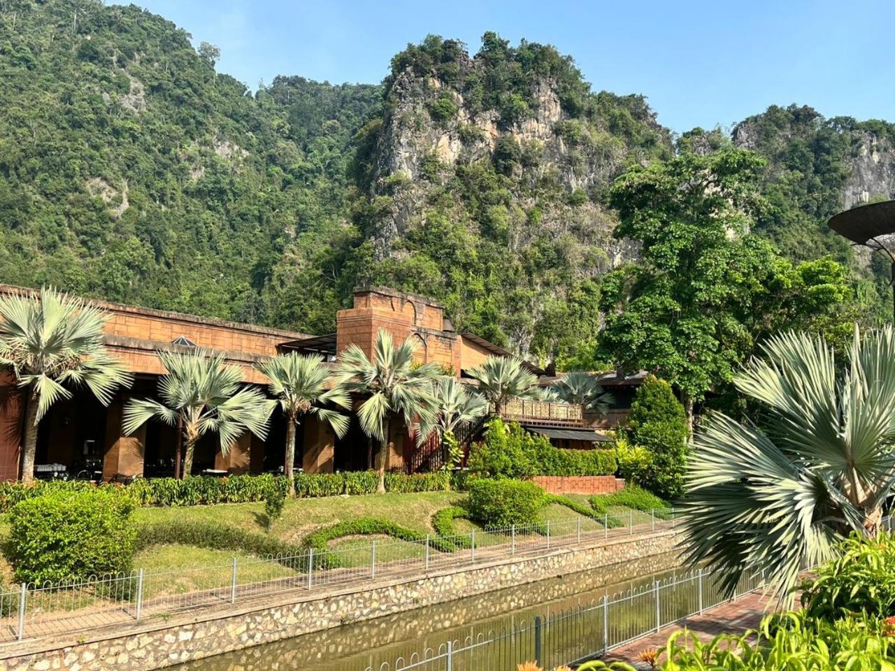 Sunway Alpine Suites near Onsen and Themepark Tambun Ipoh by IWH — 4-Star Luxury Hotel in Ipoh, Malaysia