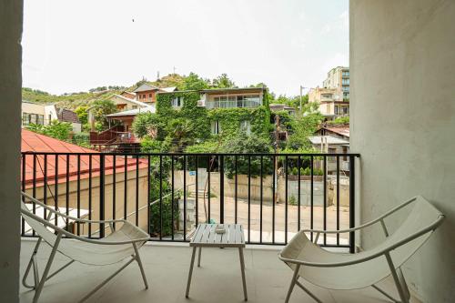 Vake Oasis Modern and Comfortable Apt by Wehost