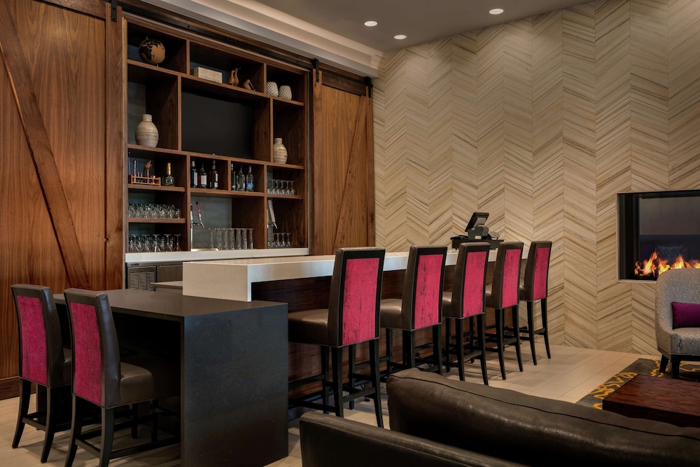 Embassy Suites by Hilton Berkeley Heights - photo 43