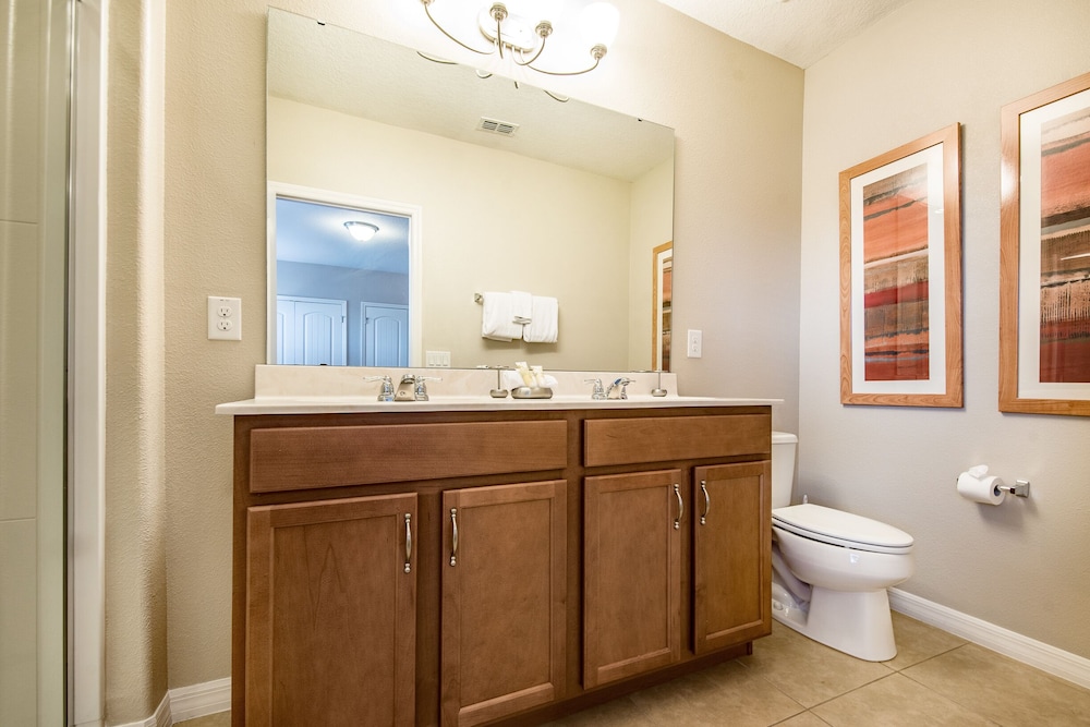 Solterra Sunshine Villa townhome with private pool in a resort setting - photo 22