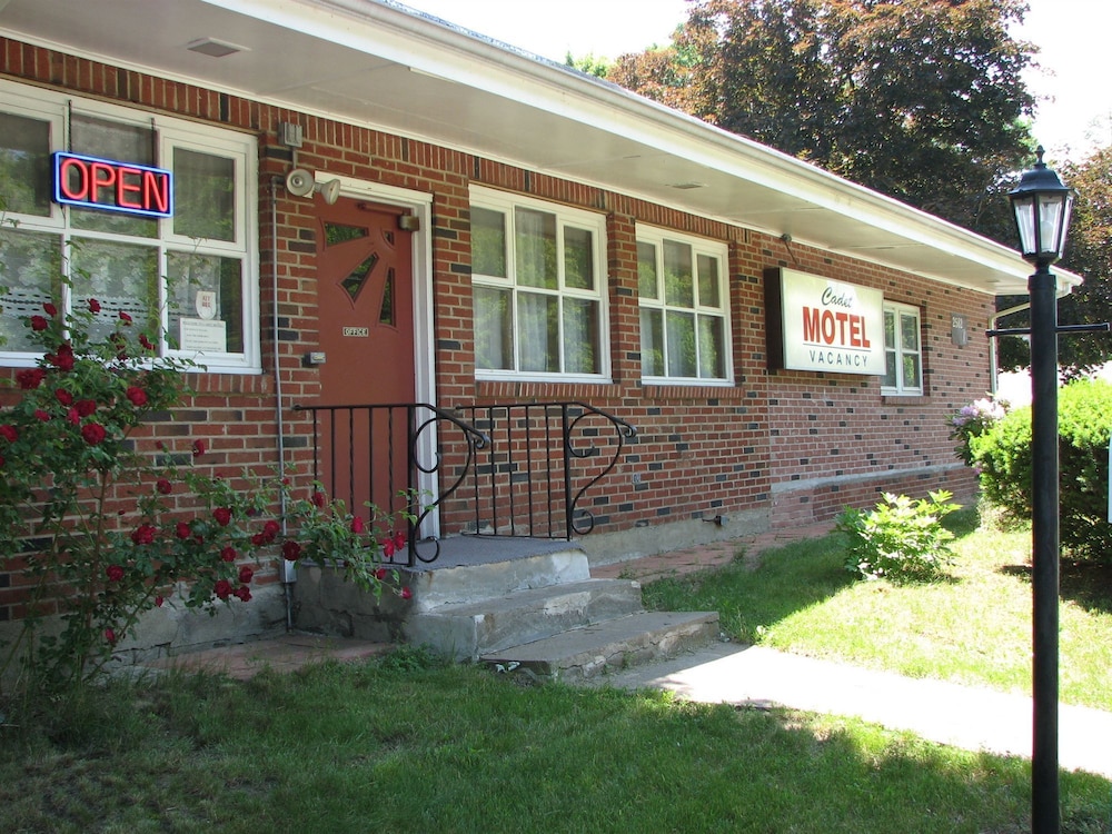 Cadet Motel - photo 45