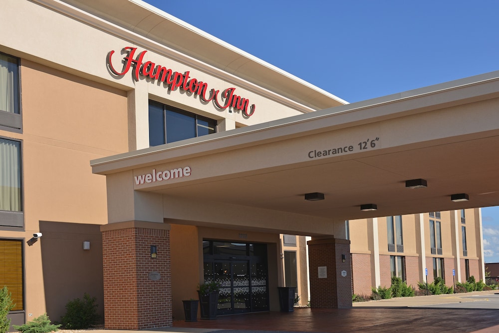 Hampton Inn Springfield South - photo 16