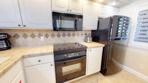 Beach Manor 0812 - photo 11